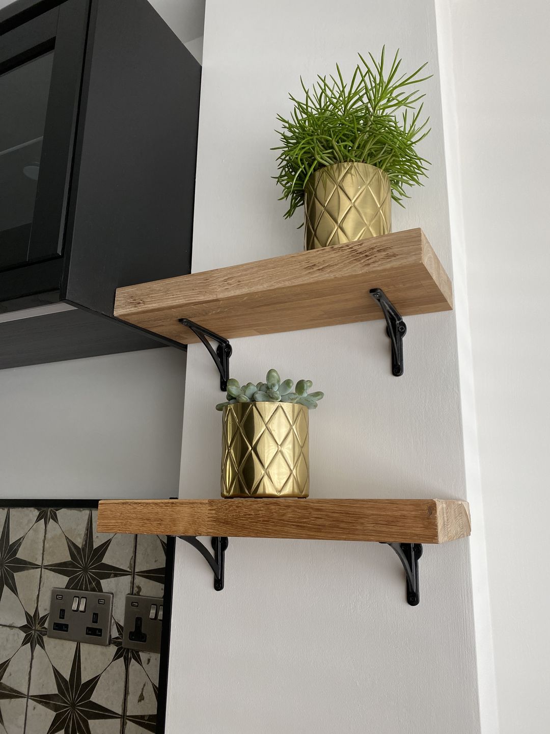 Customer photo review of 4.5 Inch Ironbridge Cast Iron Shelf Bracket