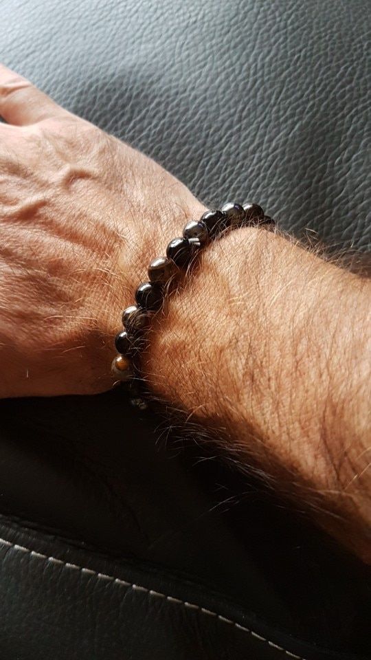 Customer photo review of Bracelet «Triple Protection» en oeil de tigre, obsidienne et Hématite