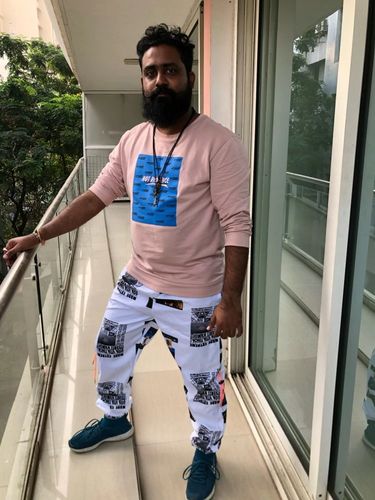 Customer photo review of Loens Covallini Joggers