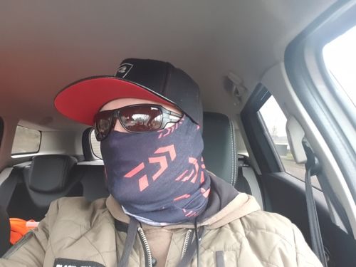 Customer photo review of Lukmall Breathable Windproof Fishing Scarf Summer Neck Collar Sun Protection Cycling Seamless Magic Bandana