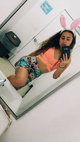 Customer photo review of Pocket Biker Shorts - Black Floral