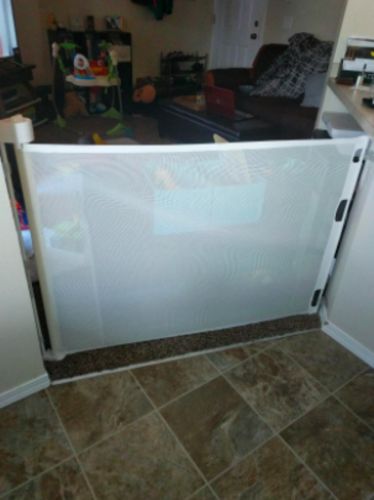 Customer photo review of ModernSafety™ Retractable Gate