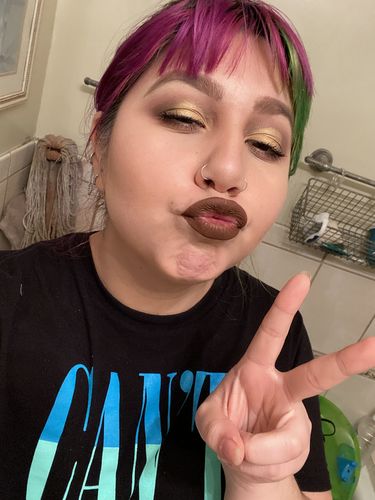 Customer photo review of Single Chain Linked Earring Hoops