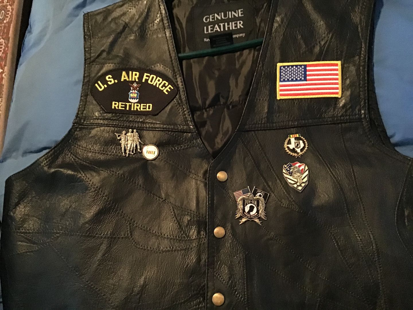 Customer photo review of US Air Force Veteran Pin