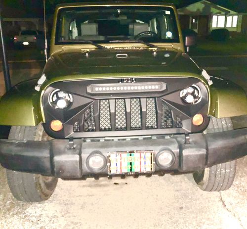 Customer photo review of Gladiator Grille w/ LED Off-Road Lights ( 07 - 18 Jeep Wrangler JK )