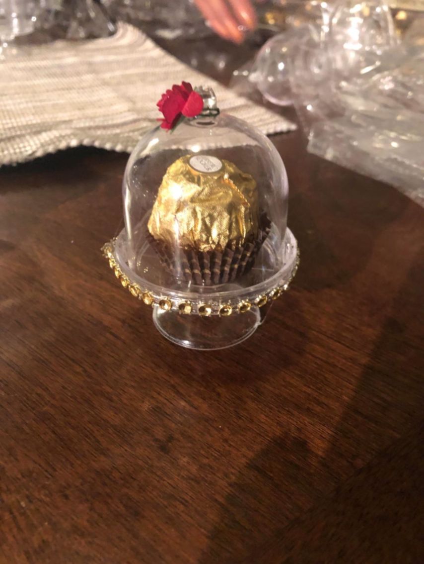 Customer photo review of Acrylic Clear Cake Stand with Lids (12 pieces)
