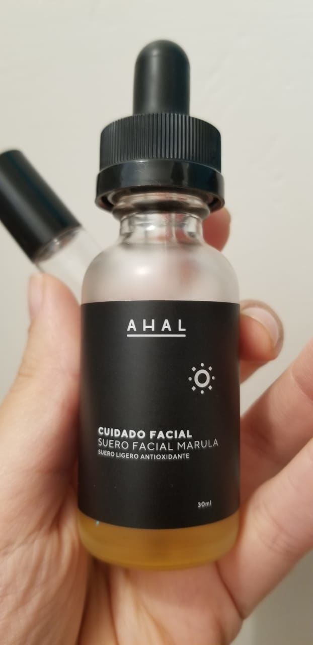 Customer photo review of Suero Humectante Facial con Marula 30ml