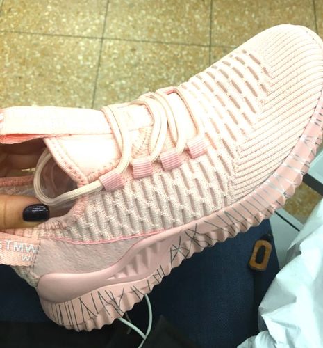 Customer photo review of Breathable Light Running Shoes