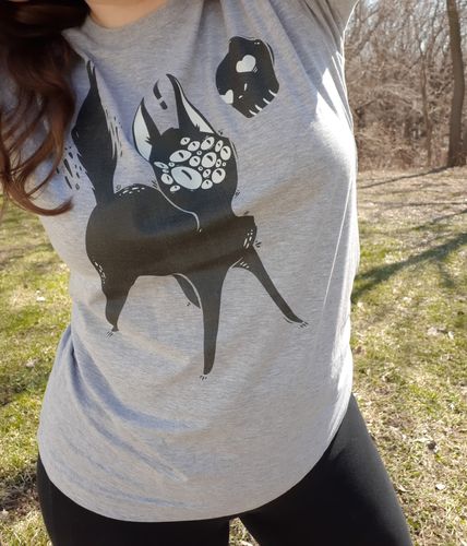 Customer photo review of Many Eyed Black Cat, Unisex T-Shirt, Athletic Heather