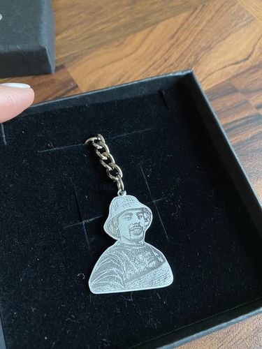 Customer photo review of Silvercut™ Keychain