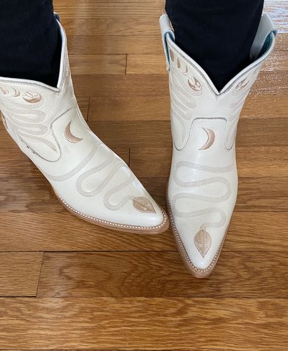 Customer photo review of No.2101 JUNCTION eastern boot pskaufman...x Me _ Bone leather womens