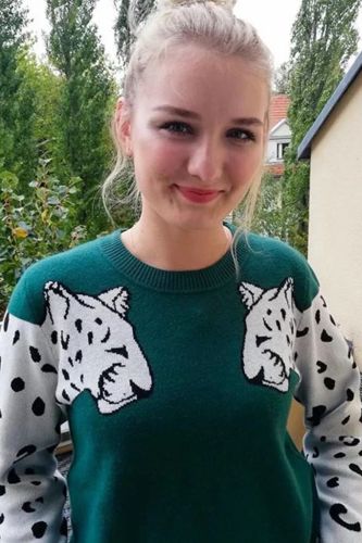 Customer photo review of Beriful Snow Leopard Design Knit Sweater