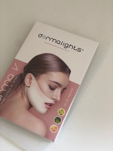 Customer photo review of DermaV™  |  Masque amincissant pour ovale du visage