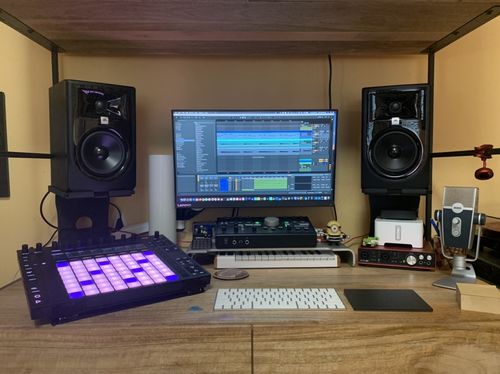 Customer photo review of SOUNDRISE PRO Studio Monitor Stands 9" | Made in USA | Pair