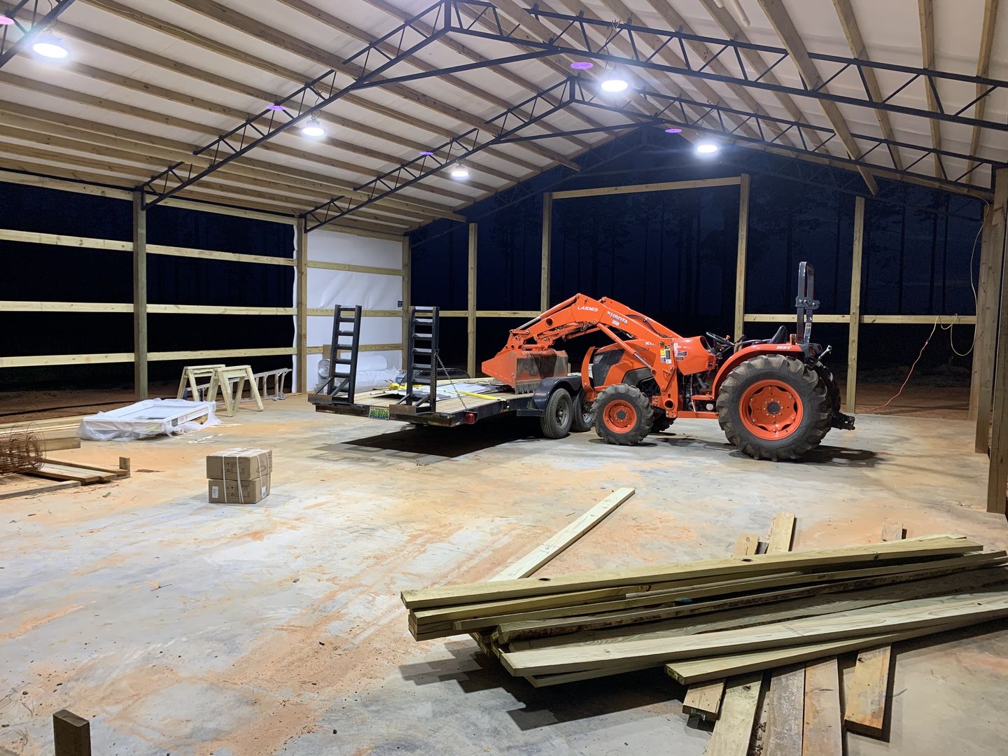 Customer photo review of High Bay LED Light UFO LED 240W 5700K 31000 Lumens - Warehouse Lighting