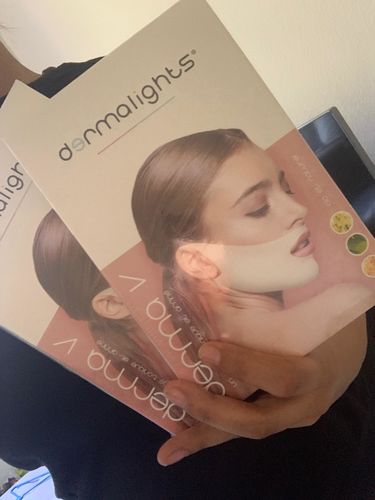 Customer photo review of DermaV™  |  Masque amincissant pour ovale du visage