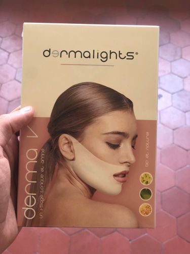 Customer photo review of DermaV™  |  Masque amincissant pour ovale du visage