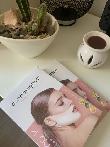 Customer photo review of DermaV™  |  Masque amincissant pour ovale du visage