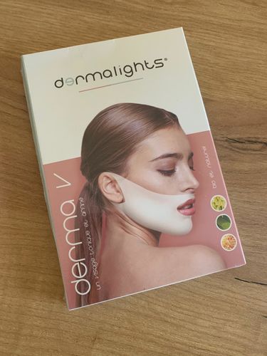 Customer photo review of DermaV™  |  Masque amincissant pour ovale du visage