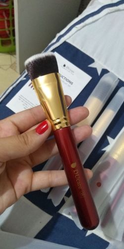 Customer photo review of 27 Kit Pinceau Maquillage Complet Professionnel Poudre / Contouring / Fond de Teint / Hightlight / Anti-cernes / Fard Paupiere / Sourcil Processional