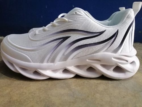 Customer photo review of Verwey Bohon Sneakers