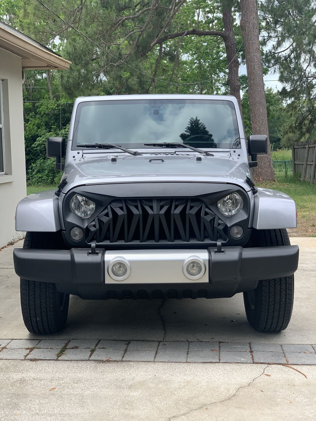 Customer photo review of Shark Grille - Matte Black (07-18 Wrangler JK )
