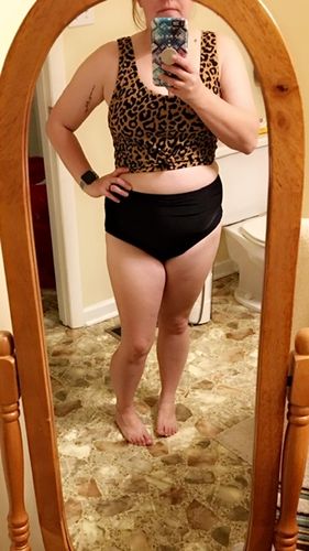 Customer photo review of Traveler Top | Leopard Print