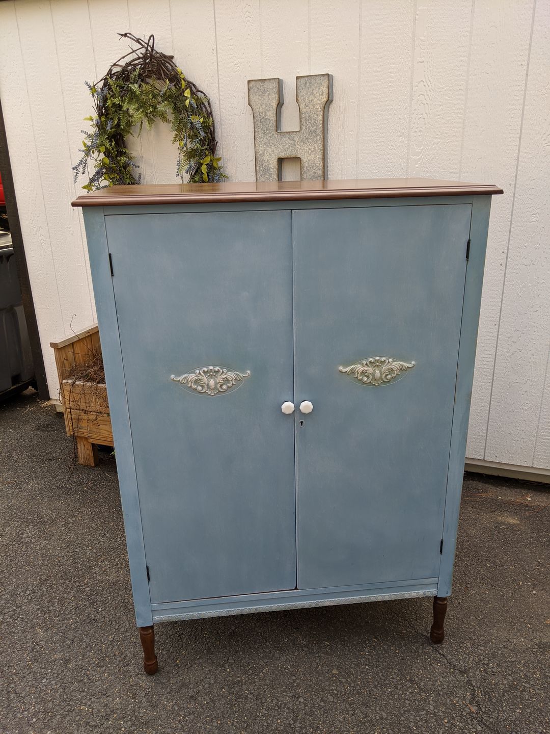 Customer photo review of Good Day Sunshine - One Step Paint