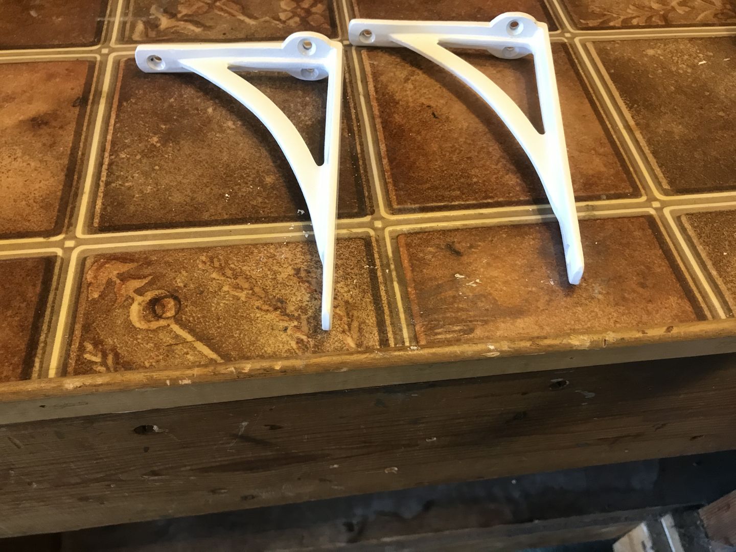 Customer photo review of 6 Inch Ironbridge Cast Iron Shelf Bracket