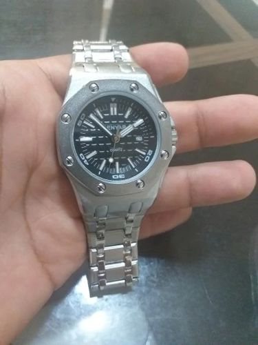Customer photo review of Leuuin Tucci Watch