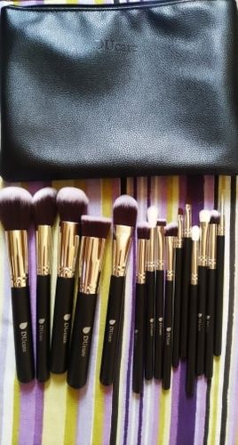 Customer photo review of 15 Kit Pinceau Maquillage Poudre / Blush / Contouring / Fond de Teint / Fard Paupiere / Sourcil / Eyeliner / Levre