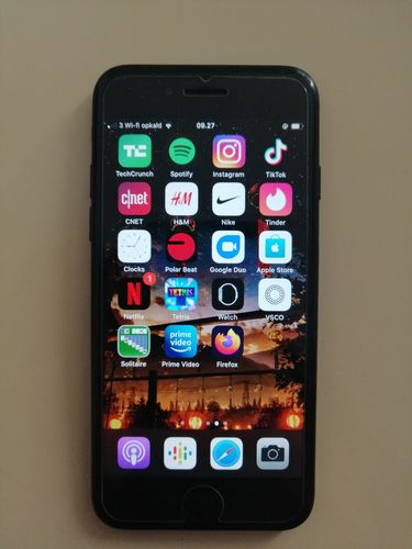 Customer photo review of Apple iPhone 7 128GB Matte Black Unlocked Refurbished Good