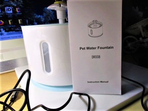 Customer photo review of Cat water fountain