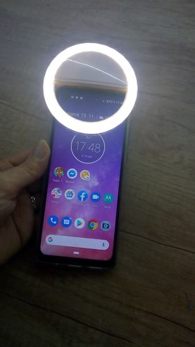 Customer photo review of Clip-on Selfie Beauty Light