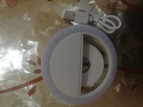 Customer photo review of Clip-on Selfie Beauty Light