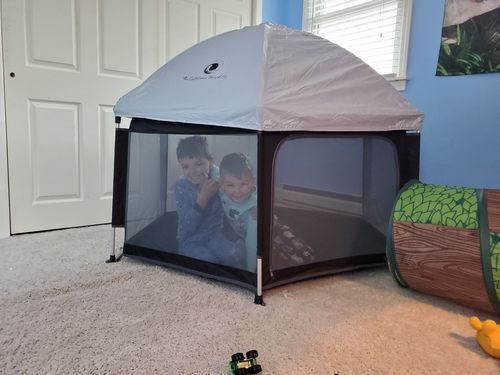 Customer photo review of Pop N' Go® Playpen
