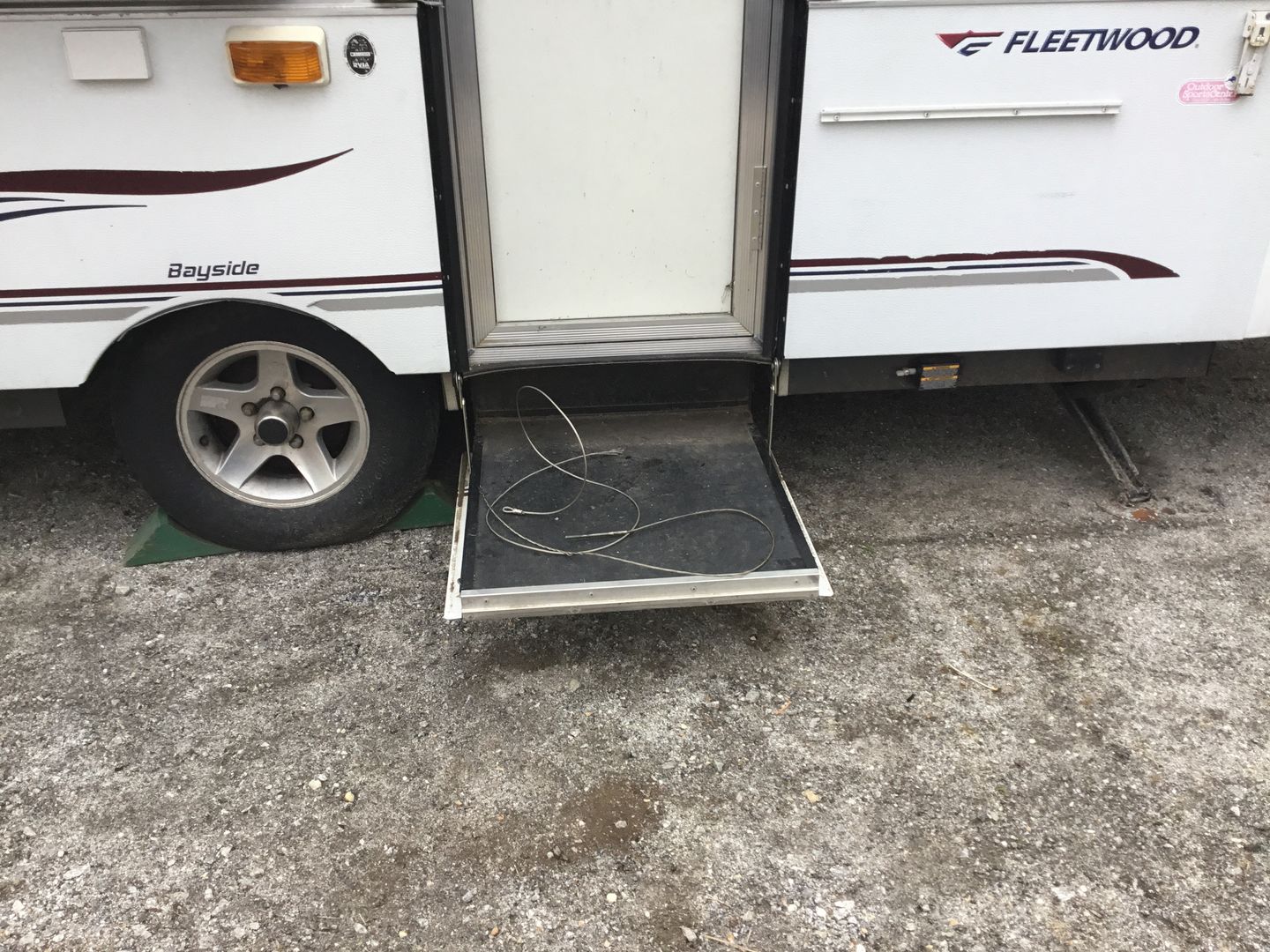 Customer photo review of Universal Bolt End Lift Cable
