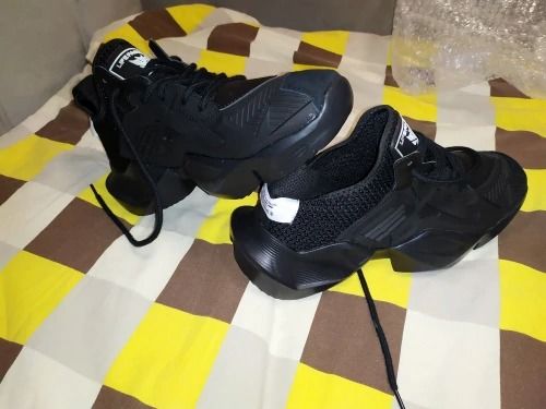 Customer photo review of Aylard Polides Sneakers