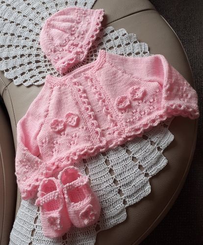 Customer photo review of April 2020 Baby-Girl Box On Sale Now! Buy Today Whilst Stocks Last!