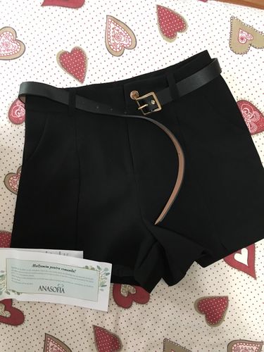Customer photo review of Pantaloni scurti Marvin - curea inclusa