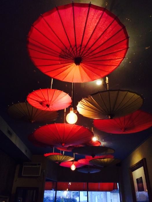 Customer photo review of (Discontinued) 28" Gold Paper Parasol Umbrella