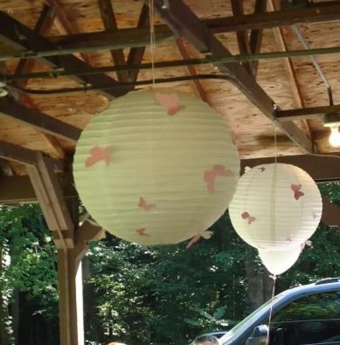 Customer photo review of 20" White Parallel Ribbing Round Paper Lantern