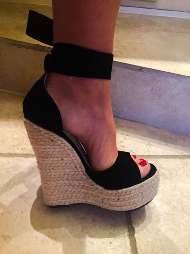 Customer photo review of Sandales à plateforme et talons noués