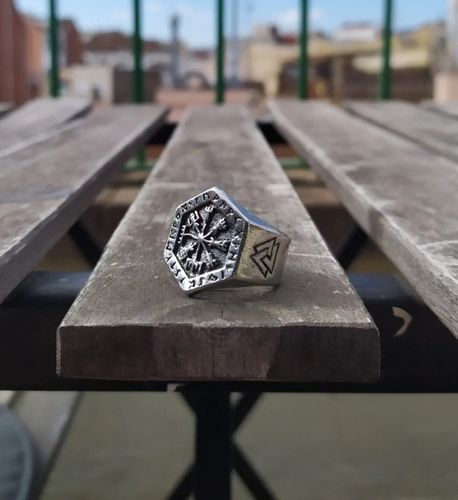 Customer photo review of Eich Pedasus Ring