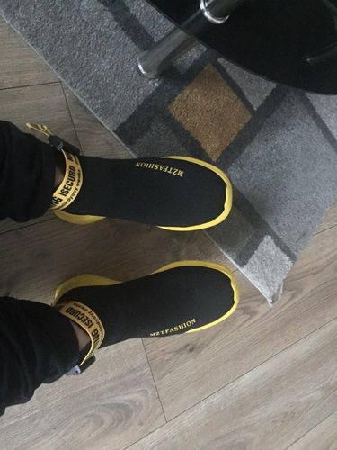 Customer photo review of Leedt Tudor Sneakers