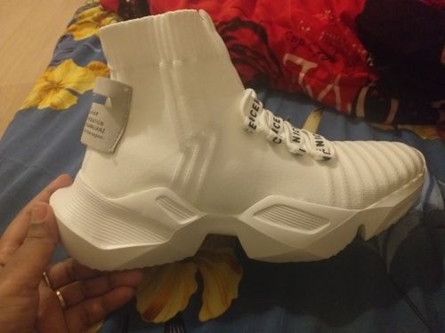 Customer photo review of Lekens Betrutti Sneakers