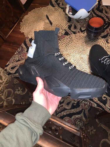 Customer photo review of Lekens Betrutti Sneakers