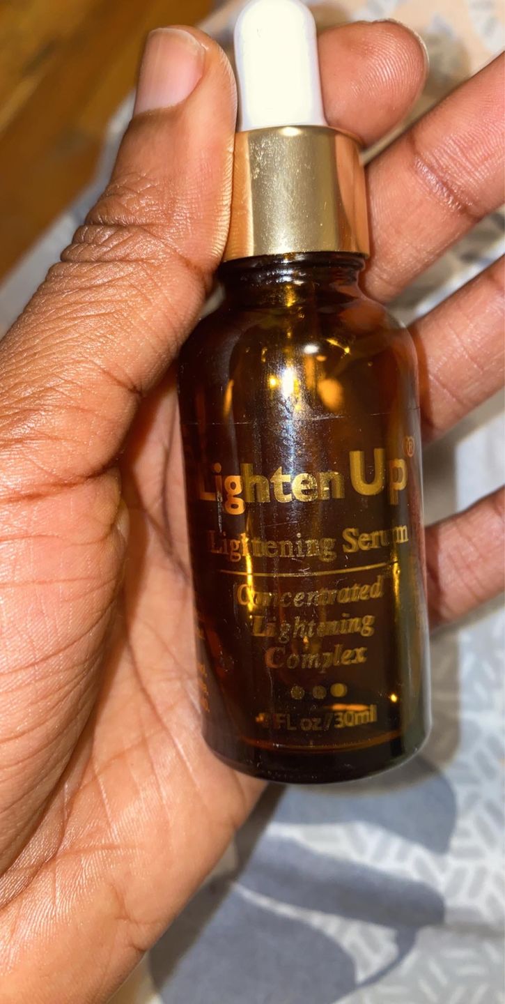 Customer photo review of Omic LightenUp PLUS Exfoliating Papaya Body Wash with Shea Butter - 1000ml / 33.81 Oz