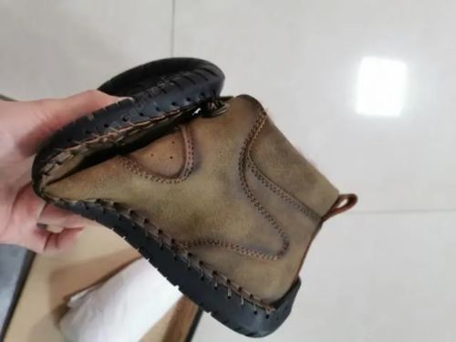 Customer photo review of Dacomfy Men Low-top Casual Hand-stitched Shoes
