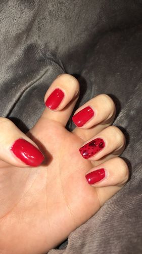Customer photo review of Bluesky PILLAR BOX RED D160 UV/LED Soak Off Gel Nail Polish - Valentine Red
